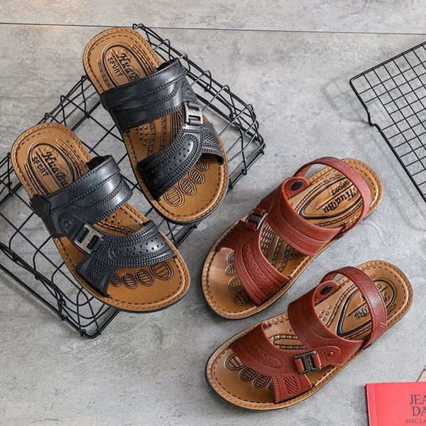 Vyriški eko odos sandalai su perforuotu dirželiu ir metaline sagtimi