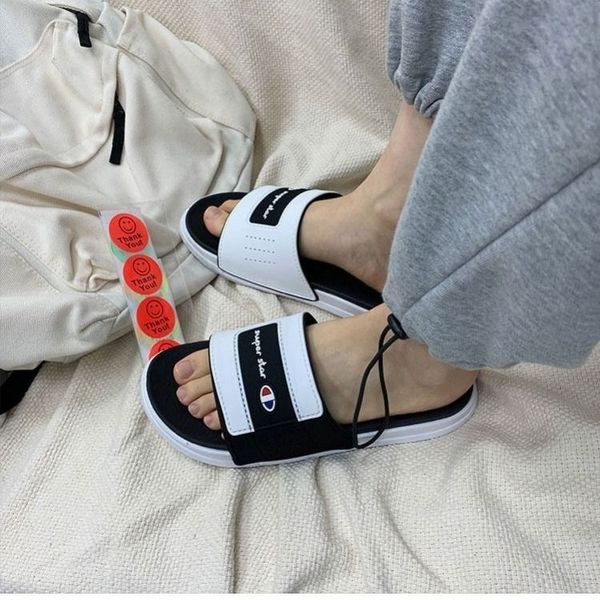 Νέο μοντέλο casual παντόφλες με επιγραφή για άνδρες