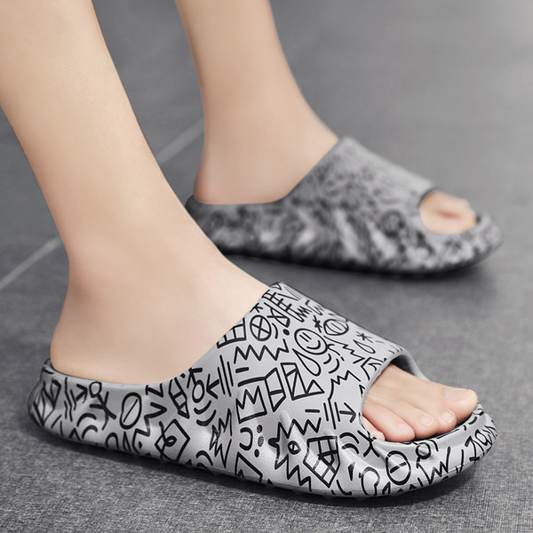 Nyomtatott, durva talpú gumipapucs