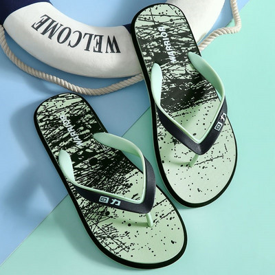 Ανδρικές σαγιονάρες ανάμεσα στα δάχτυλα των ποδιών κατάλληλες για την παραλία