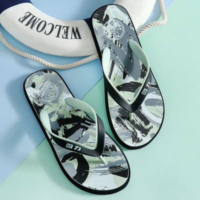 Ανδρικές σαγιονάρες ανάμεσα στα δάχτυλα των ποδιών κατάλληλες για την παραλία