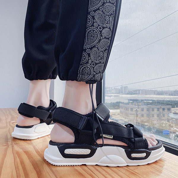 Férfi nyári szandál textil pánttal