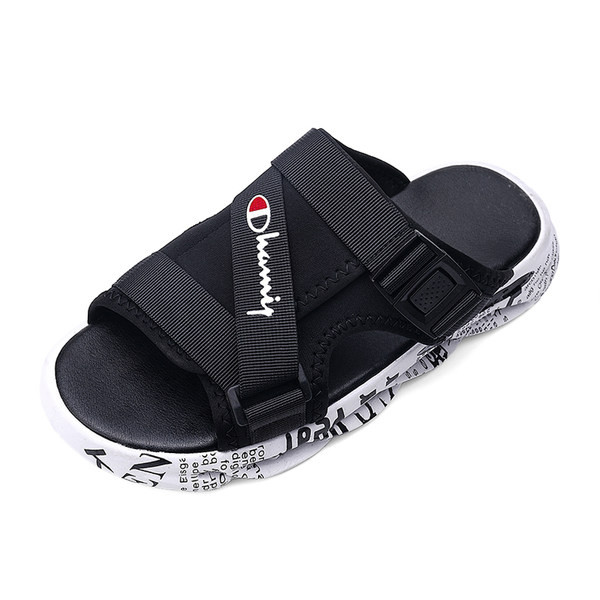 Ανδρικές παντόφλες με σόλα με σχέδιο και υφασμάτινο λουράκι