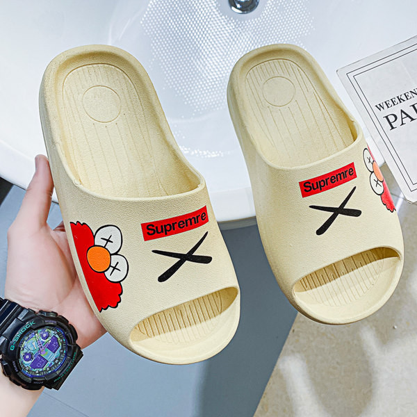 Ikdienas gumijas čības ar krāsainu aplikāciju