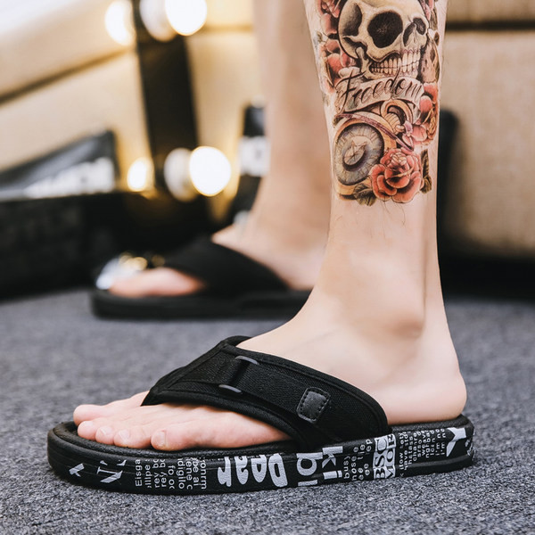 Ανδρικές παντόφλες ανάμεσα στο δάχτυλο από ύφασμα με ψηλή σόλα