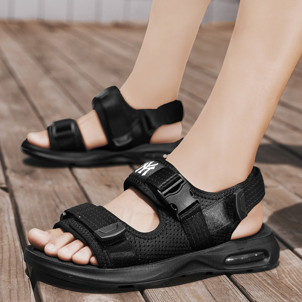 Ανδρικά σανδάλια casual με επίπεδη σόλα και υφασμάτινα λουριά