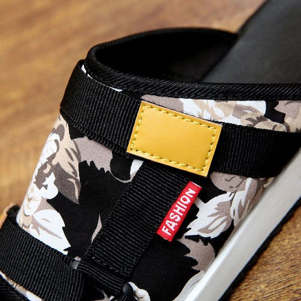 Feliratos, színes rátéttel ellátott férfi textilpapucs