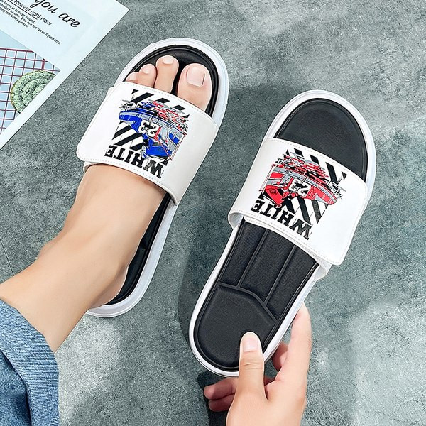 Alkalmi férfi papucs lapos talppal és foltokkal