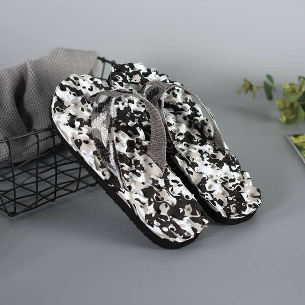 Ikdienas vīriešu čības starp pirkstiem ar izšuvumu