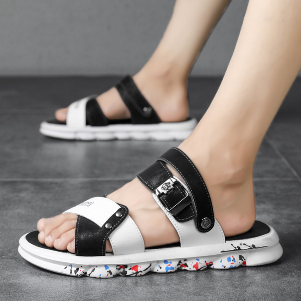 Ανδρικά σανδάλια με χρωματιστή σόλα και δερμάτινα λουράκια