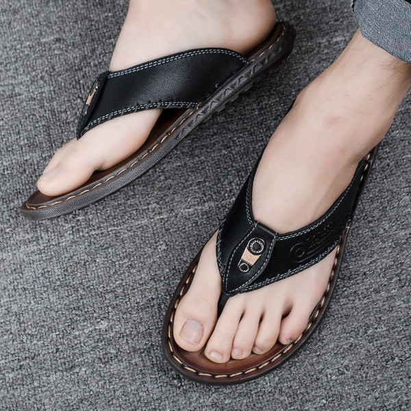 Eko bőrből készült hétköznapi papucs a lábujjakon keresztül