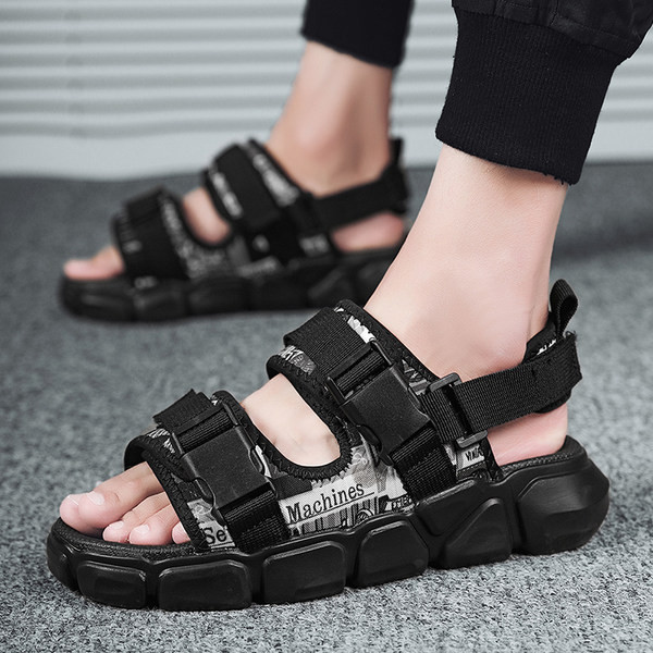 Ανδρικά σανδάλια με ρυθμιζόμενα λουράκια και επίπεδη σόλα