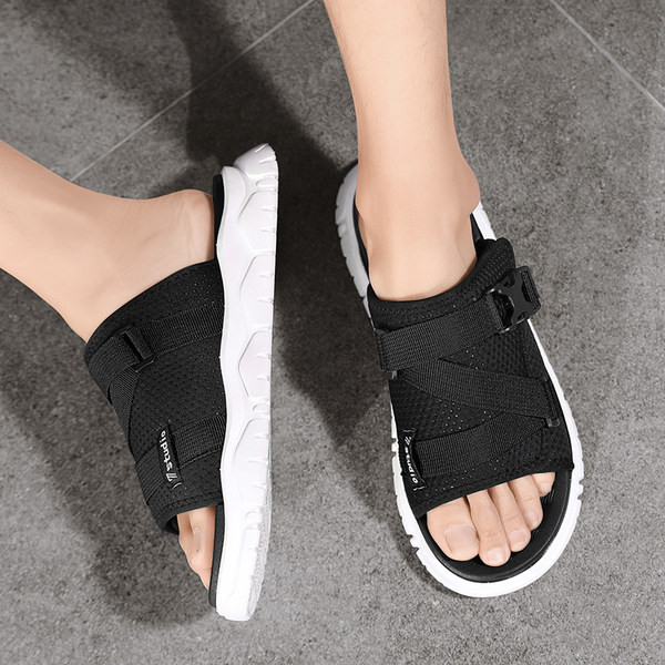 Lapos talpú férfi textilpapucs