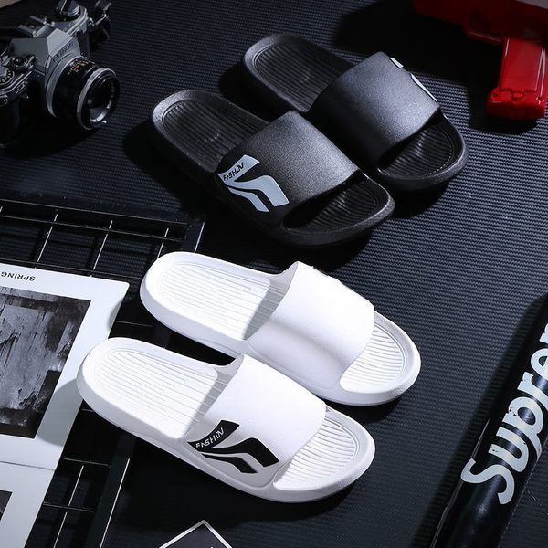 Καθημερινές  παντόφλες από καουτσούκ με επιγραφή για άνδρες