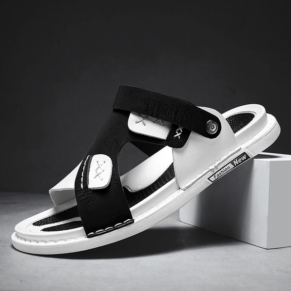 Alkalmi férfi szandál bőrpánttal és lapos talppal