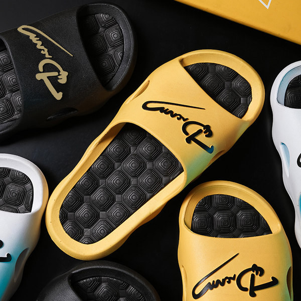 Ανδρικές παντόφλες casual με επιγραφή