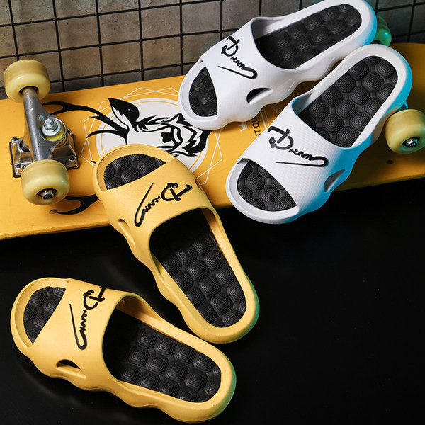 Ανδρικές παντόφλες casual με επιγραφή