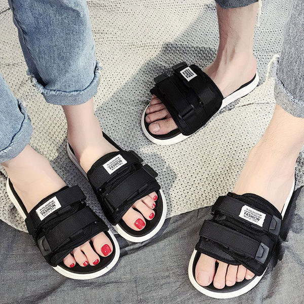 Meeste sussid takjapaela ja embleemiga