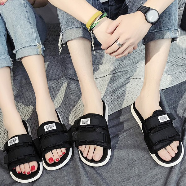 Meeste sussid takjapaela ja embleemiga