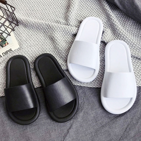 Sima modell papucs lapos talppal férfiaknak