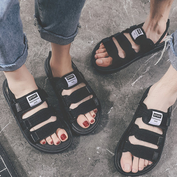 Vīriešu noapaļotas sandales ar velcro un emblēmu