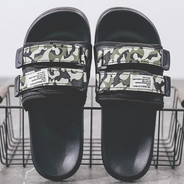 Καθημερινές παντόφλες με velcro και έμβλημα για άνδρες