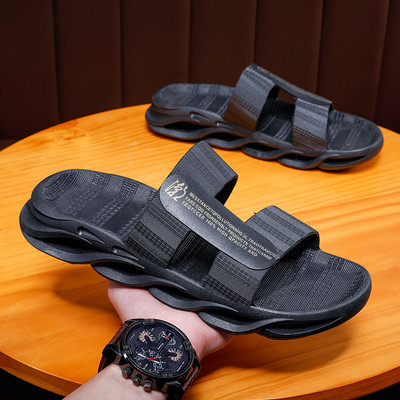 Vīriešu vasaras čības ar plakanu zoli - ikdienas