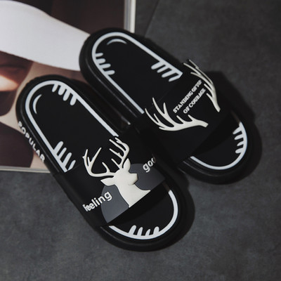 Νέο μοντέλο ανδρικές  παντόφλες με τρισδιάστατη εφαρμογή και επιγραφή