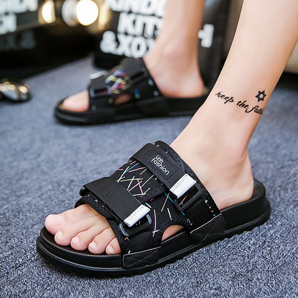 Vīriešu čības ar velcro aizdari un uzrakstu