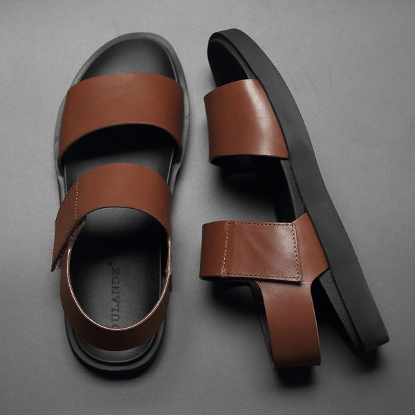 Vīriešu sandales no eko ādas - parasts modelis