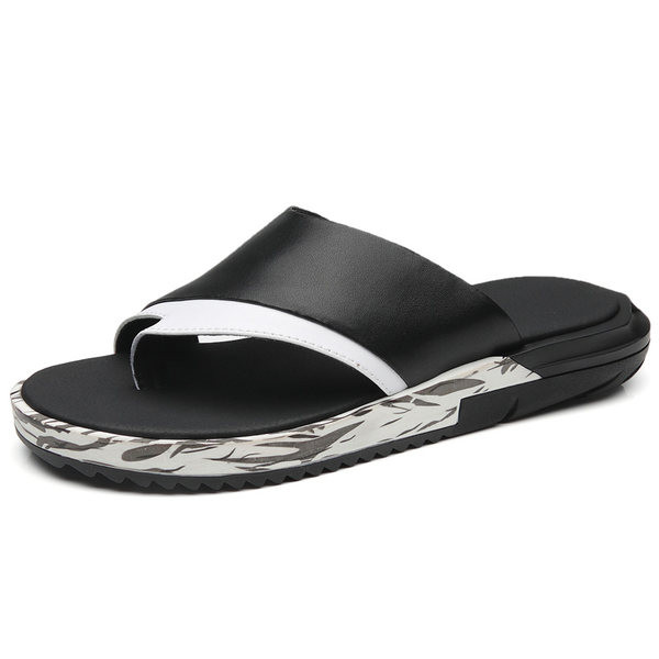 Vīriešu čības ar ādas siksniņu starp pirkstiem