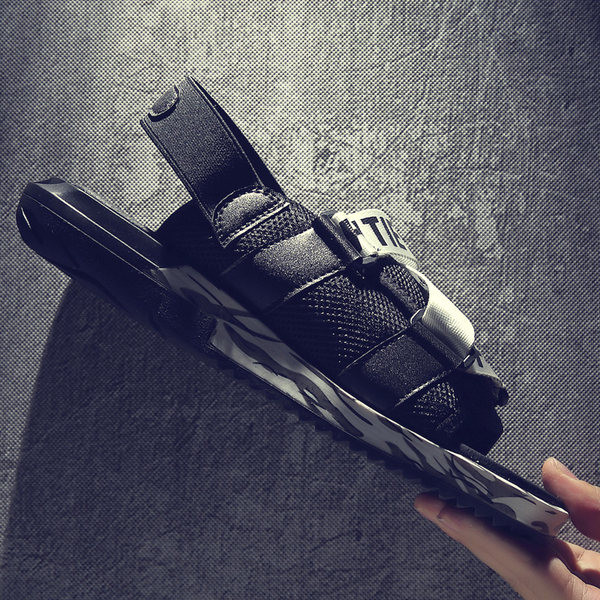 Vasaras sandales no tīklveida auduma ar plastmasas aizdarēm