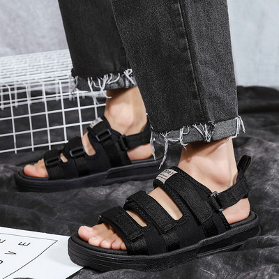 Ανδρικά σανδάλια με velcro στερέωση και έμβλημα