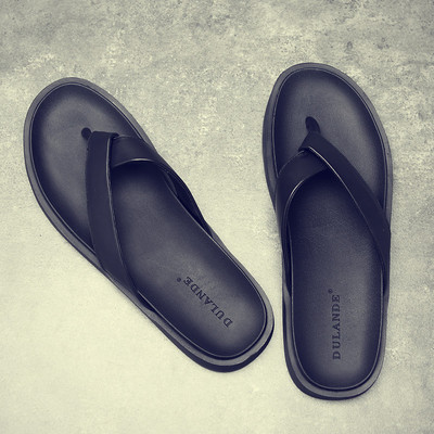 Uus mudel suvised sandaalid plastkinnitusega