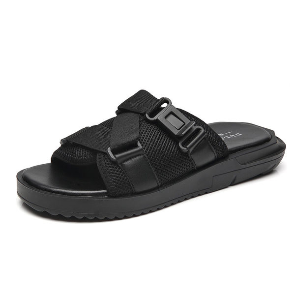 Uus mudel suvised sandaalid plastkinnitusega