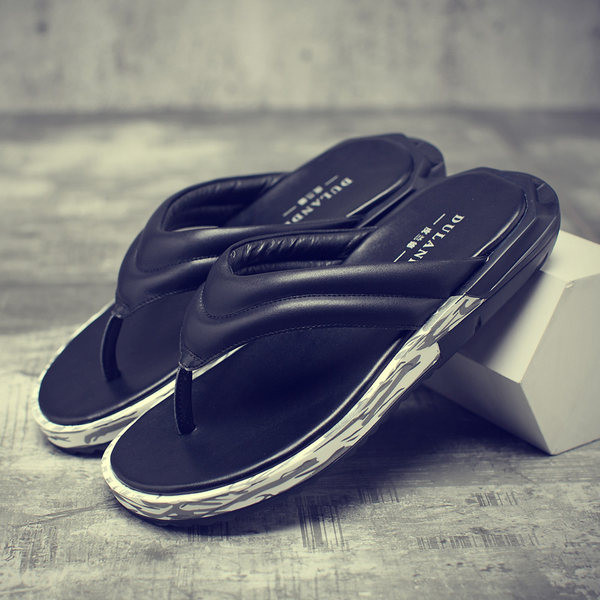 Vīriešu ikdienas čības no eko ādas caur purngaliem