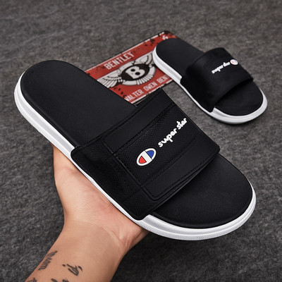 Vīriešu ikdienas čības no eko ādas ar uzrakstu