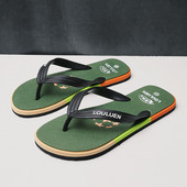 Vasaras vīriešu čības ar plakanu zoli starp pirkstiem