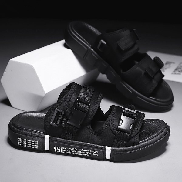 Καθημερινές παντόφλες με υφασμάτινα λουριά και πλαστικά κουμπώματα