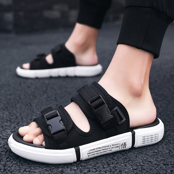 Καθημερινές παντόφλες με υφασμάτινα λουριά και πλαστικά κουμπώματα