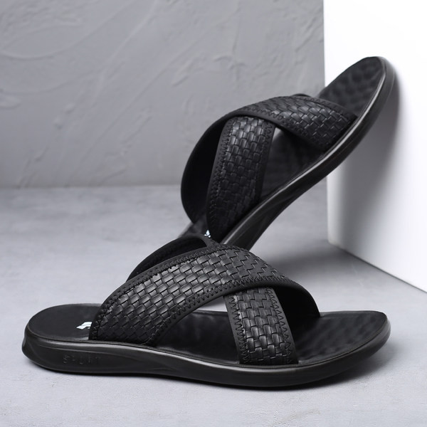 Ikdienas čības vīriešiem ar neslīdošu zoli