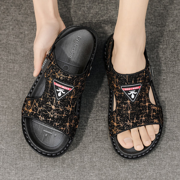 Vīriešu sandales ar emblēmu un metāla elementu