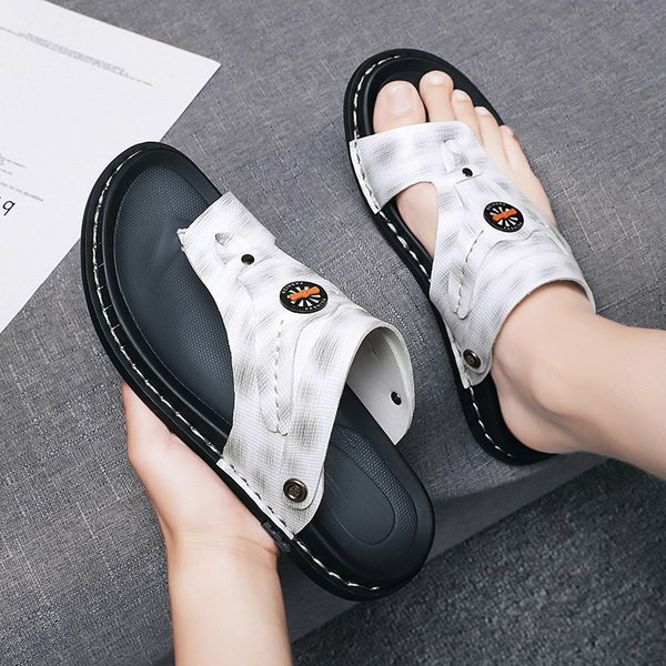 Ανδρικά έκο δερμάτινα σανδάλια με έμβλημα