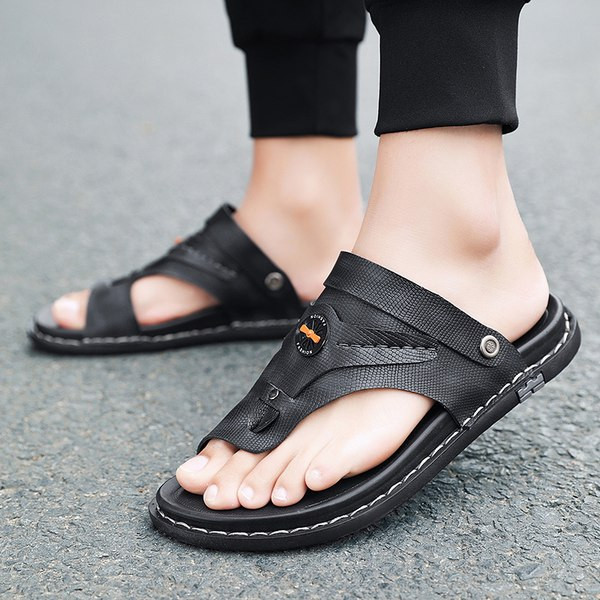 Ανδρικά έκο δερμάτινα σανδάλια με έμβλημα