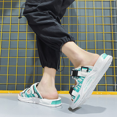 Ανδρικά σανδάλια με πλαστικά κουμπώματα και ιριδίζοντα χρώματα