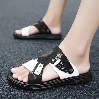 Ανδρικά σανδάλια με δερμάτινα λουράκια και τρουξ