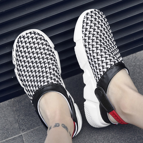 Jauns slēgto tekstila sandaļu modelis ar uzrakstu vīriešiem