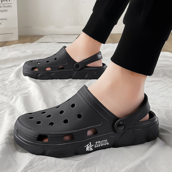 Férfi gumi crocs szandállyukakkal