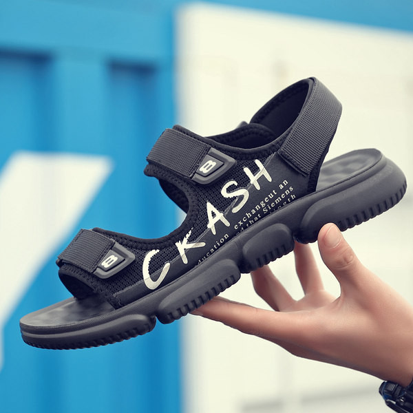 Vasaras vīriešu sandales ar ielāpiem