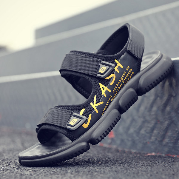 Vasaras vīriešu sandales ar ielāpiem